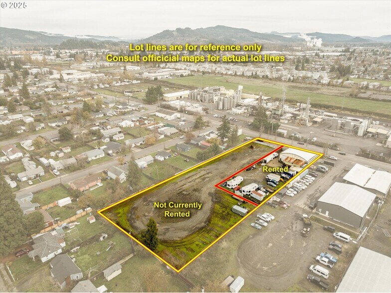 More Photos Of 364 28th St, Springfield Freestanding For Sale