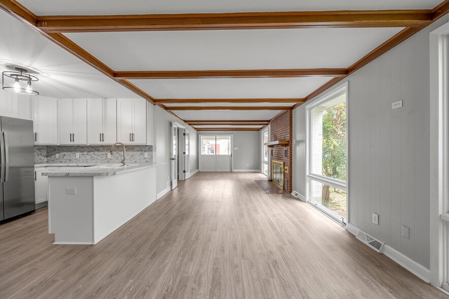 More Photos Of 454 Big Hill Ave, Richmond Office Residential For Sale