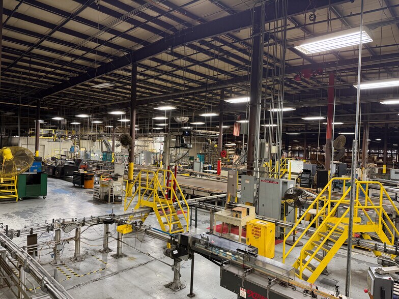 More Photos Of 851 Jackson St, Greenville Manufacturing For Lease