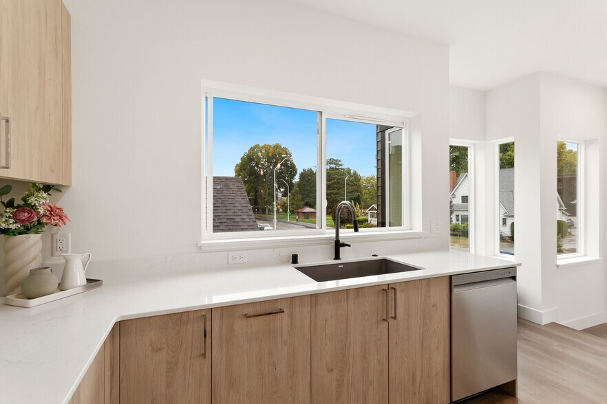 More Photos Of 117 Wells Ave S, Renton Apartments For Sale