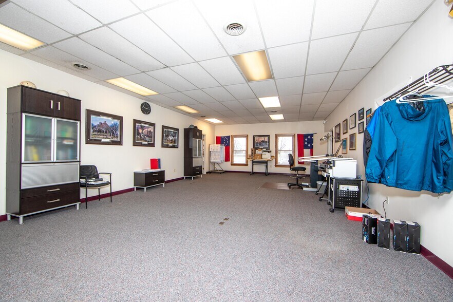 More Photos Of 6501 Mechanicsville Tpke, Mechanicsville Office For Lease