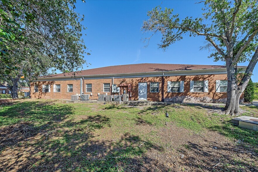 More Photos Of 1100 S Tamiami Trl, Venice Office For Sale