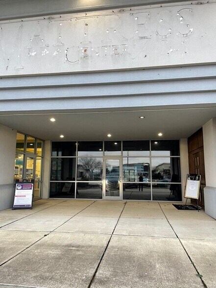 More Photos Of 1549 E 70th St, Shreveport General Retail For Lease