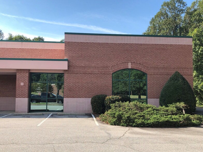More Photos Of 1818 Richardson Dr, Reidsville Medical For Lease