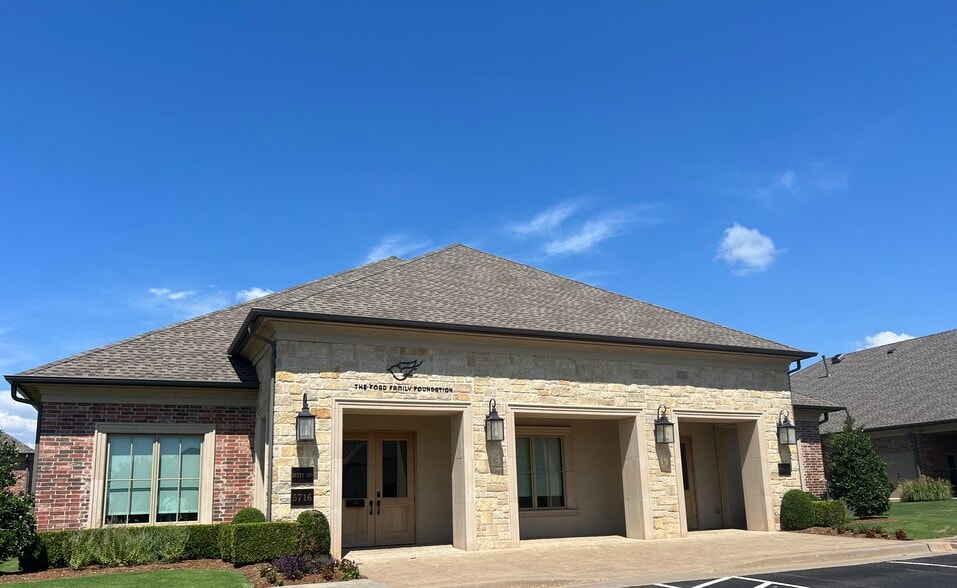 Primary Photo Of 5716 NW 135th St, Oklahoma City Medical For Lease