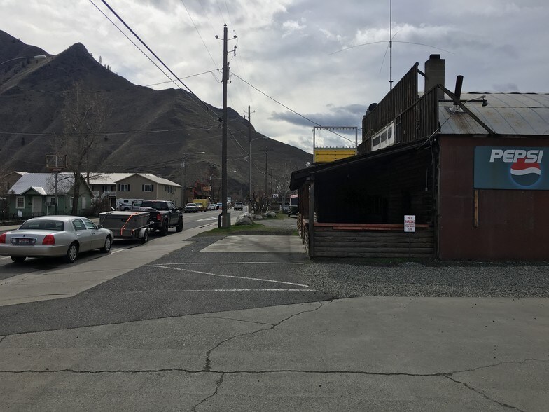 More Photos Of 129 S Main St, Riggins Restaurant For Sale