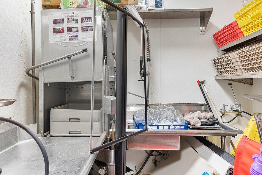 More Photos Of 401 W Atlantic Ave, Delray Beach Storefront Retail Office For Lease