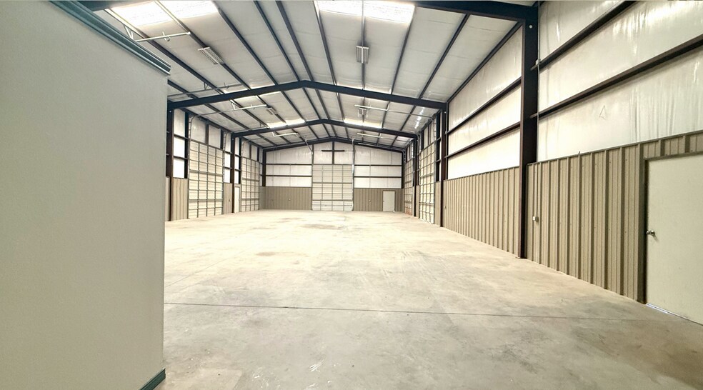 More Photos Of 1610 E County Road 140, Midland Industrial For Lease
