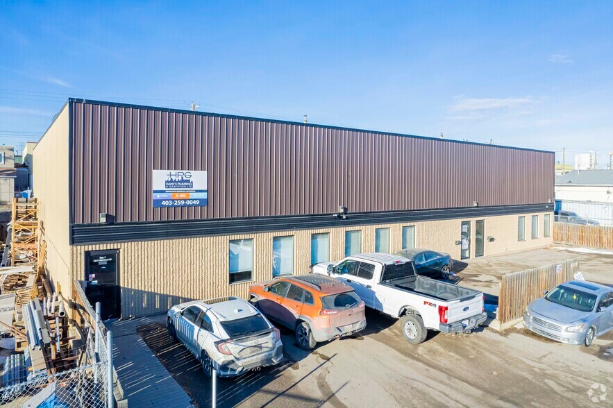 More Photos Of 4213 16A St SE, Calgary Warehouse For Sale