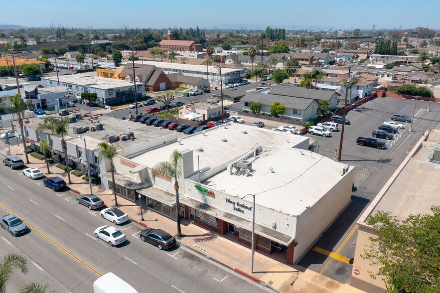 More Photos Of 17041-17047 Bellflower Blvd, Bellflower Storefront Retail Residential For Sale