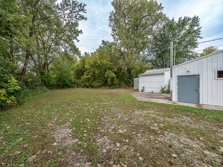 More Photos Of 14011 Laplaisance Rd, Monroe Freestanding For Sale