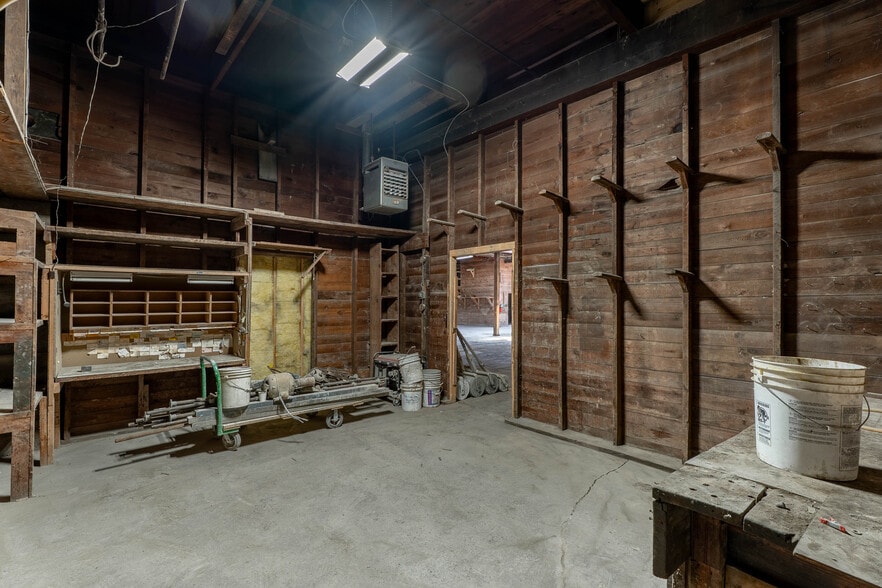 More Photos Of 1085 E Delavan Ave, Buffalo Warehouse For Sale