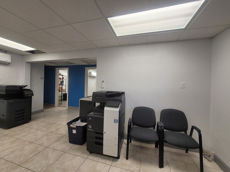 More Photos Of 14340 S La Grange Rd, Orland Park Office Residential For Sale