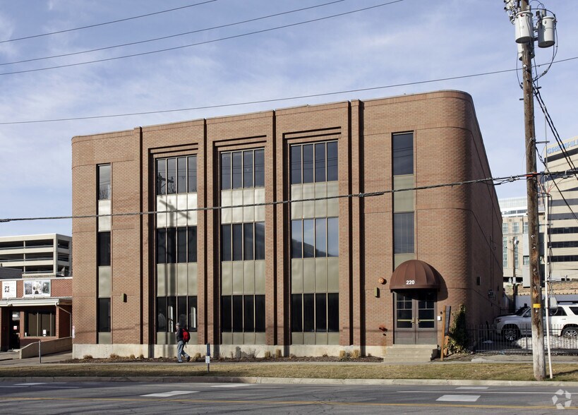 Primary Photo Of 220 S 200 E, Salt Lake City Office For Lease
