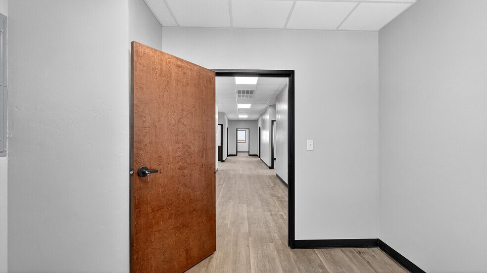 More Photos Of 16510 W Basin St, Odessa Warehouse For Sale