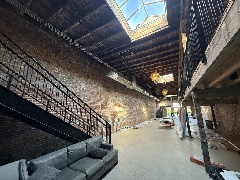 More Photos Of 5-11 N Cheyenne Ave, Tulsa Loft Creative Space For Lease