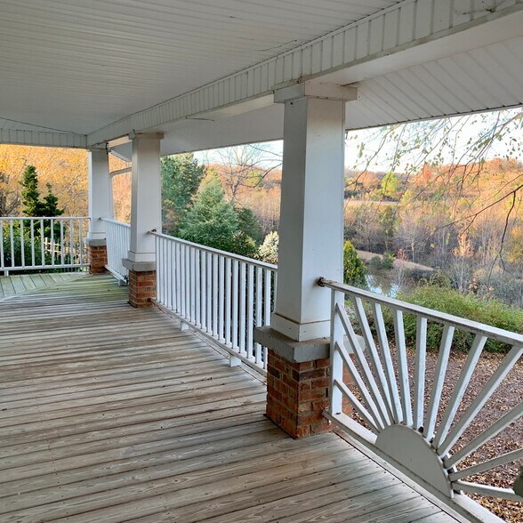 More Photos Of 5587 Garden Village Way, Greensboro Office For Lease