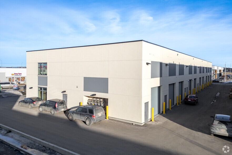 More Photos Of 1005-4231 109 NE ave, Calgary Storefront Retail Office For Sale