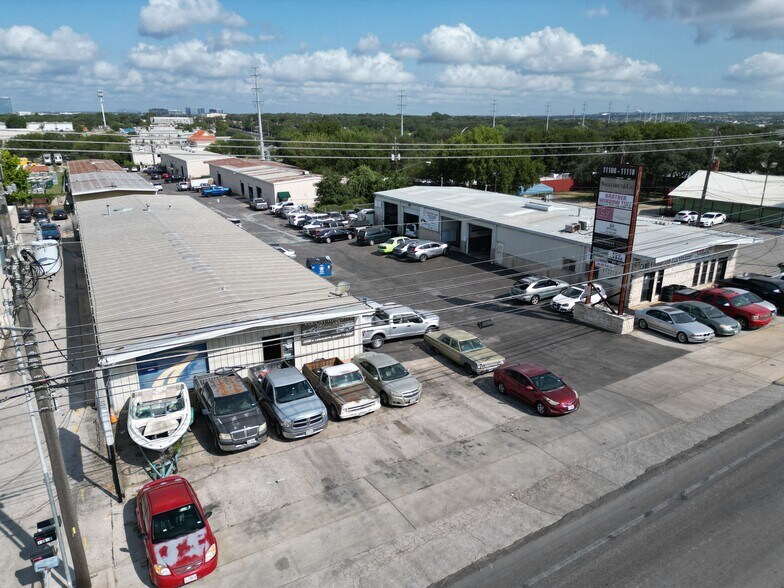 More Photos Of 11116 N Lamar Blvd, Austin Service For Sale