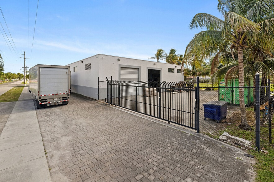 More Photos Of 17890 NW 29th Ct, Miami Gardens Warehouse For Sale