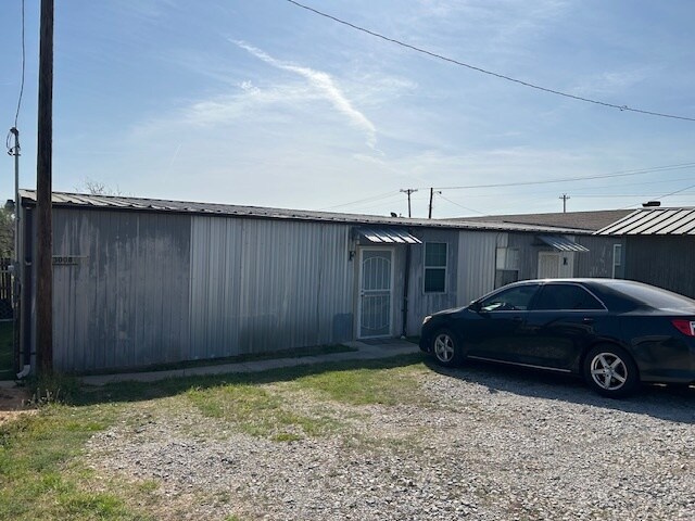 More Photos Of 3000 N Cardinal Rd, Azle Apartments For Sale