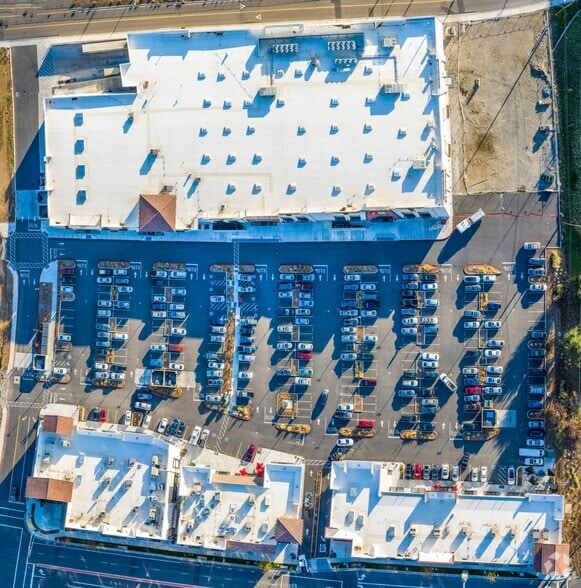 More Photos Of 3680 Crocker Dr, Sacramento Unknown For Lease