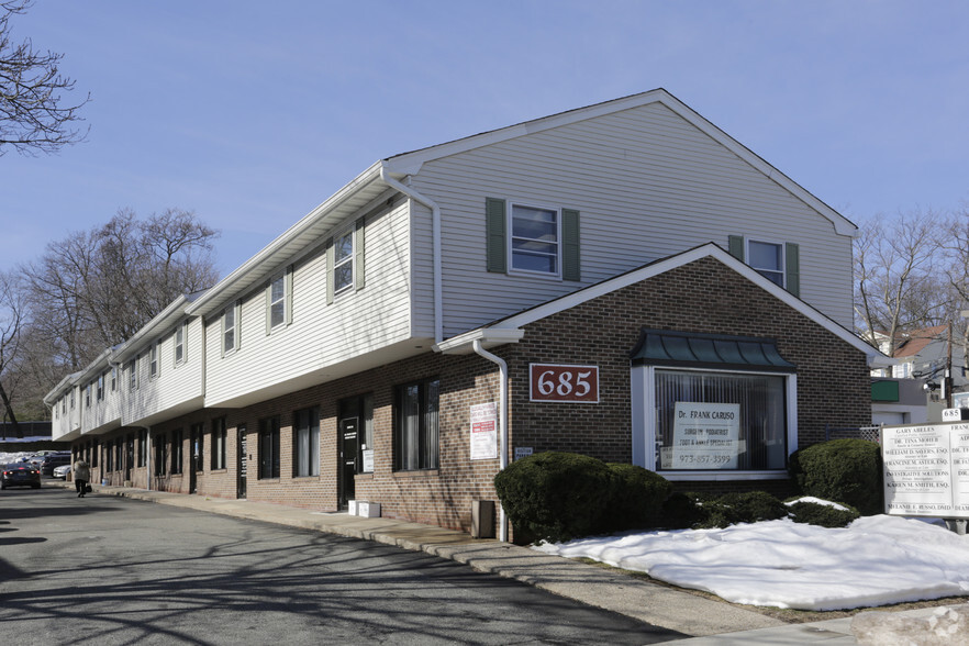 Primary Photo Of 685 Bloomfield Ave, Verona Medical For Sale