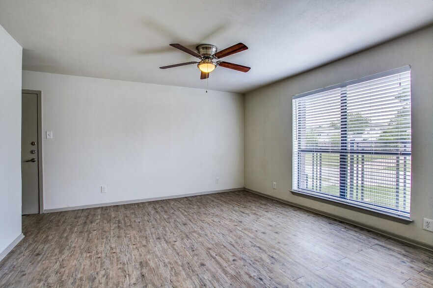 More Photos Of 4710 Munger Ave, Dallas Apartments For Sale