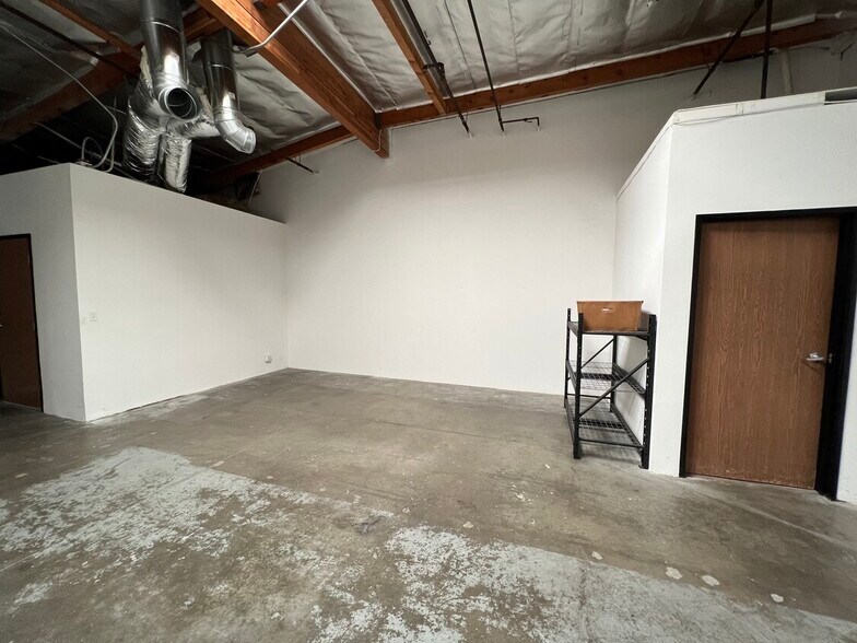 More Photos Of 212 Technology Dr, Irvine Unknown For Lease
