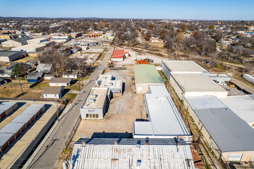 More Photos Of 807 S Xanthus Ave, Tulsa Warehouse For Sale