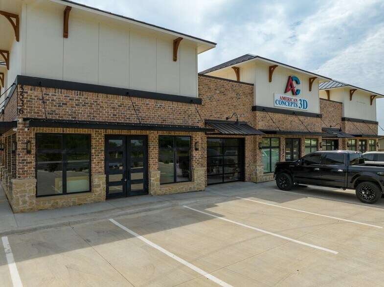 More Photos Of 5536 FM 933 #101, Whitney Flex For Lease