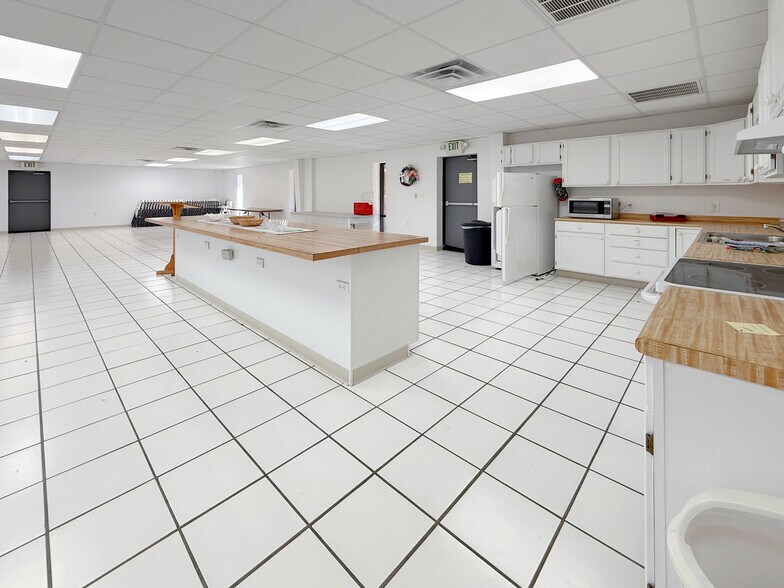 More Photos Of 1578 Hammond st, Hornbeck Religious Facility For Sale