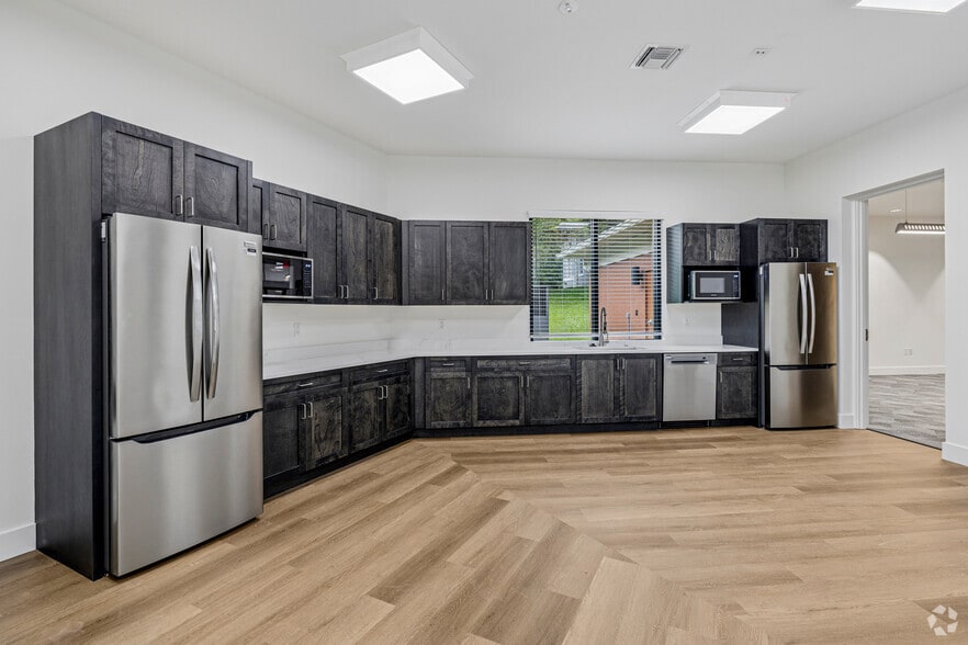 More Photos Of 741 Ciara Creek Cv, Longwood Medical For Sale