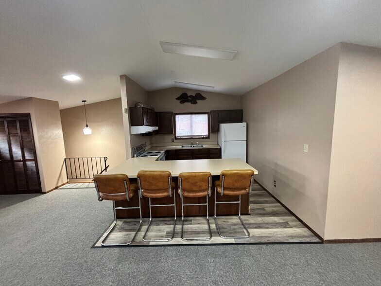 More Photos Of 733 Princeton Blvd, Elkhart Office For Lease