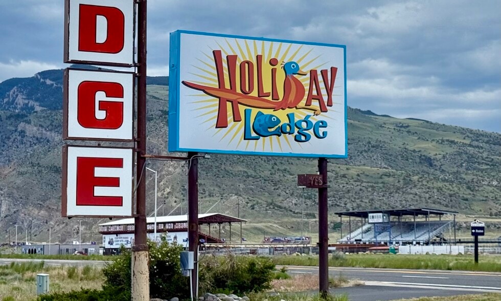 More Photos Of 244 W Yellowstone Ave, Cody Hotel For Sale