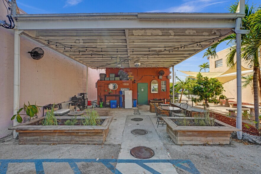 More Photos Of 12831 W Dixie Hwy, North Miami Freestanding For Sale
