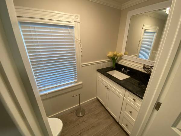 More Photos Of 196 S 1st St, Lindenhurst Loft Creative Space For Lease