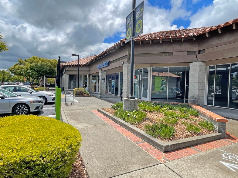 More Photos Of 1407 Fulton Rd, Santa Rosa Supermarket For Lease