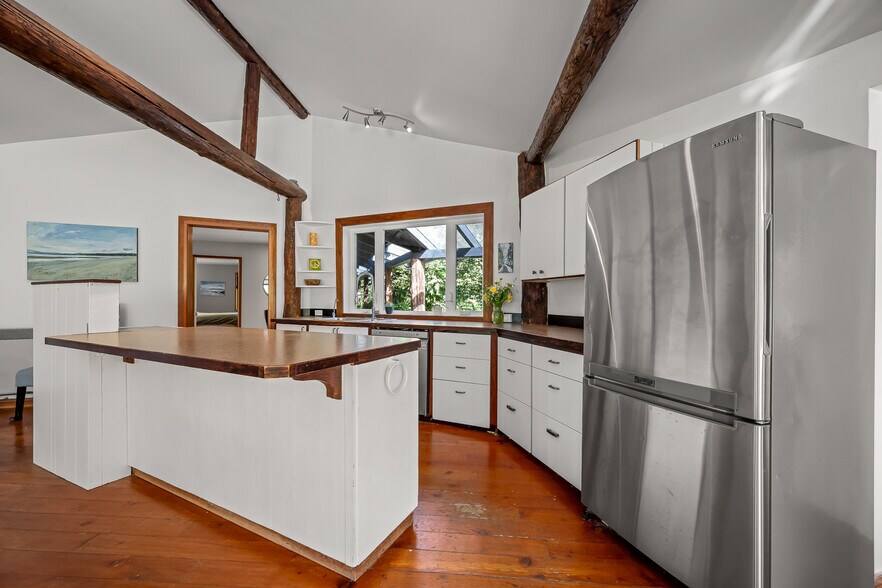 More Photos Of 1885 Central Rd, Hornby Island Land For Sale