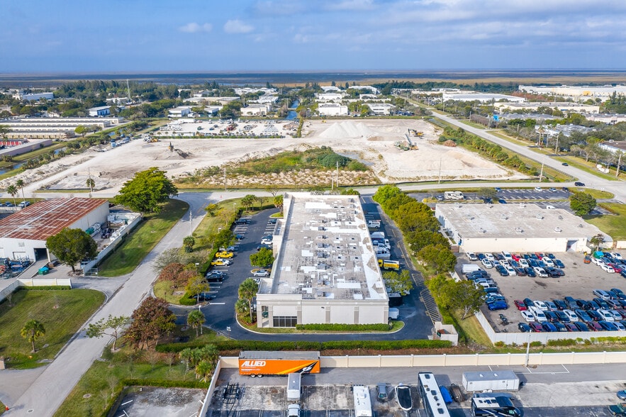 More Photos Of 11931-11971 NW 37th St, Coral Springs Warehouse For Sale