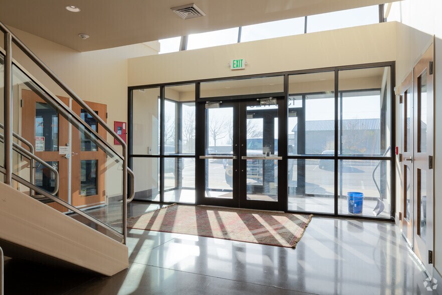 More Photos Of 235 N 1250 W, Centerville Office For Sale