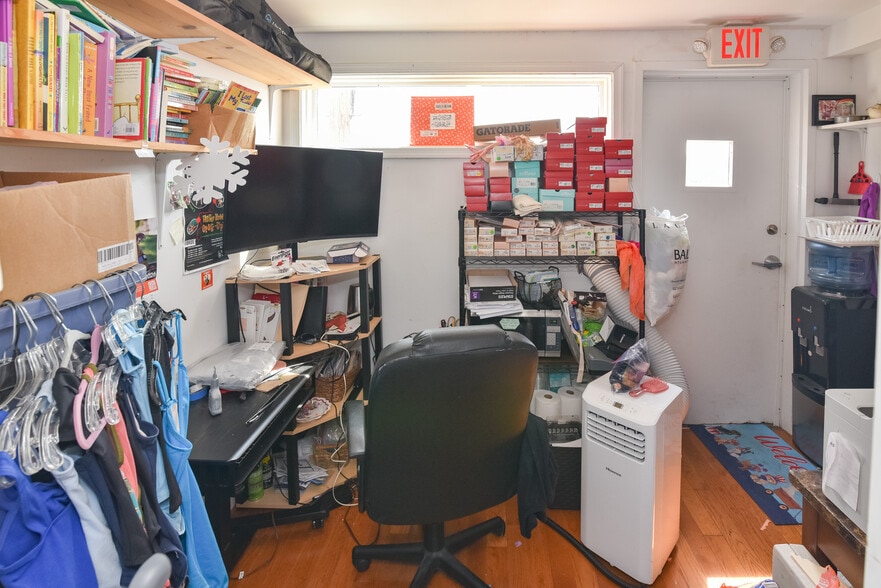 More Photos Of 3547 Chestnut Ave, Baltimore Storefront Retail Residential For Sale