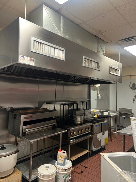 More Photos Of 59-71 Orange Tpke, Sloatsburg Storefront For Lease