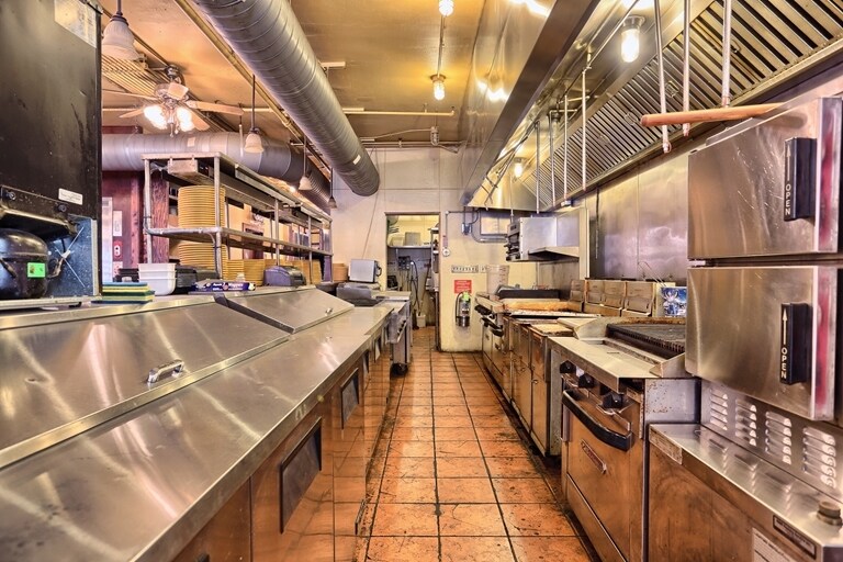 More Photos Of 321 N 2nd St, Harrisburg Restaurant For Lease