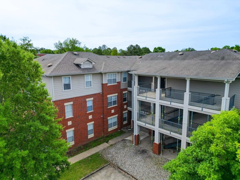 More Photos Of 801 N 49th St, Fort Smith Dormitory For Sale