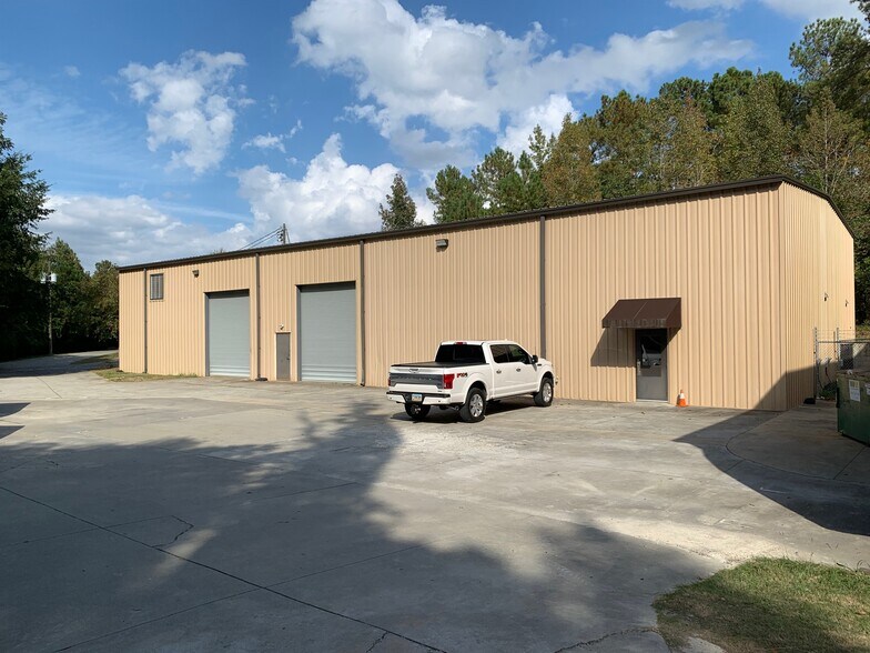 More Photos Of 2227 N Leg Rd, Augusta Warehouse For Lease