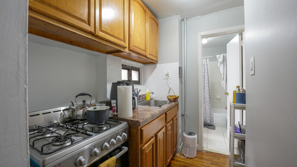More Photos Of 330 E 22nd St, Brooklyn Apartments For Sale