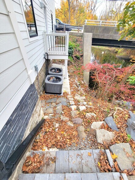 More Photos Of 20 Newton Ave, Sussex Office Residential For Sale