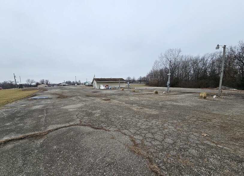 More Photos Of 1920 Bob Griffin Rd, Cameron Hotel For Sale