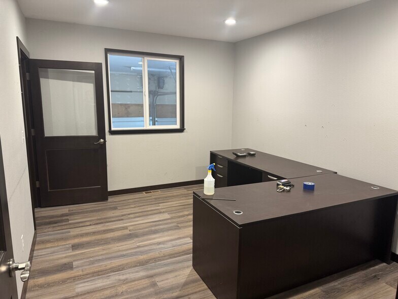 More Photos Of 6446 Road 3 NE, Moses Lake Flex For Lease